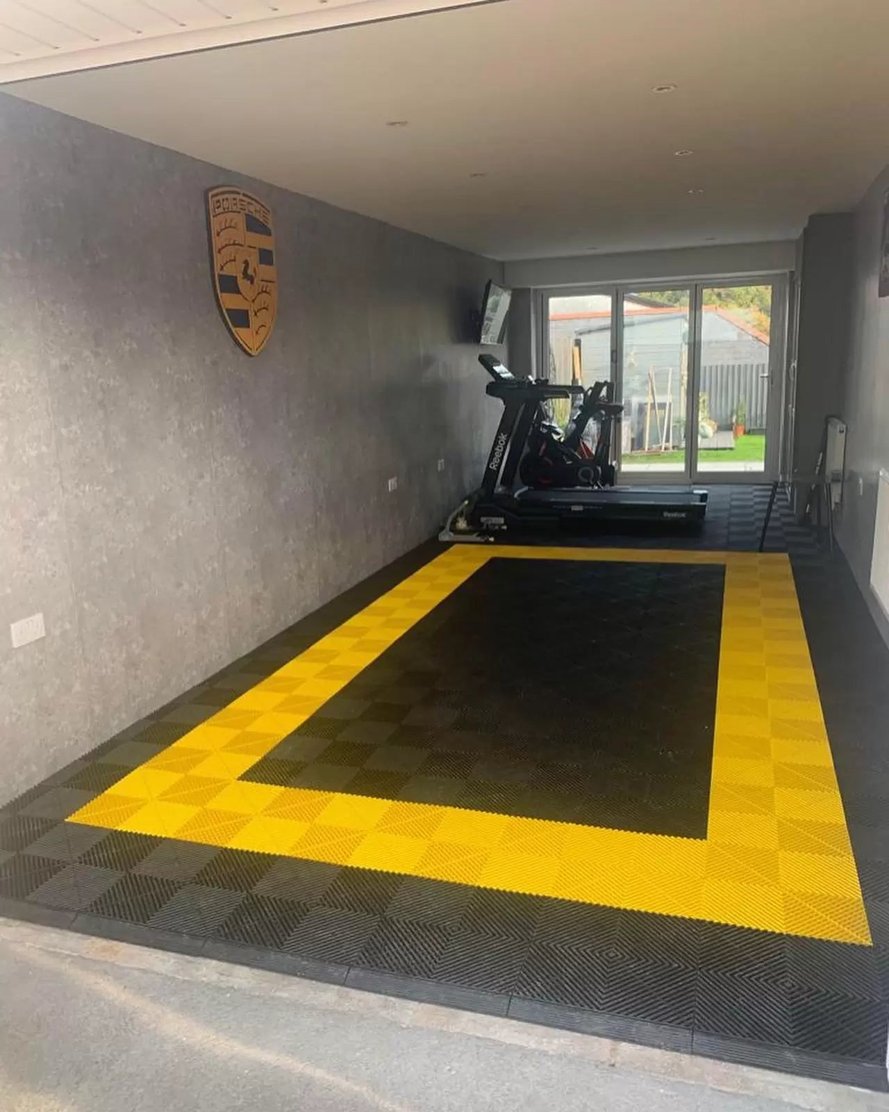 Piastrelle Pavimentazione 40x40 (GIALLO) – Antiscivolo, Carrabili, Drenanti